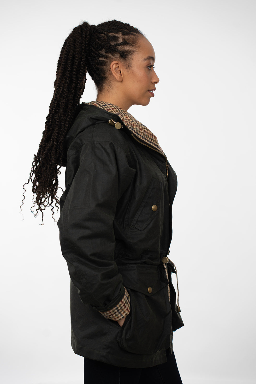 Lockwood Vintage Arthur, left side view on a female model